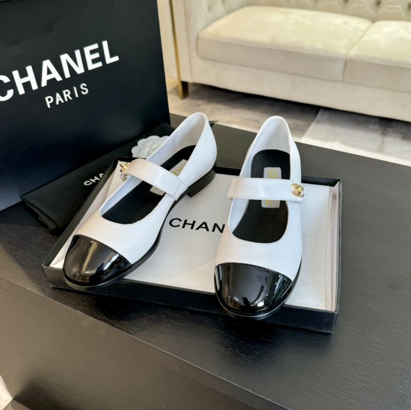 Chanel Low Shoes